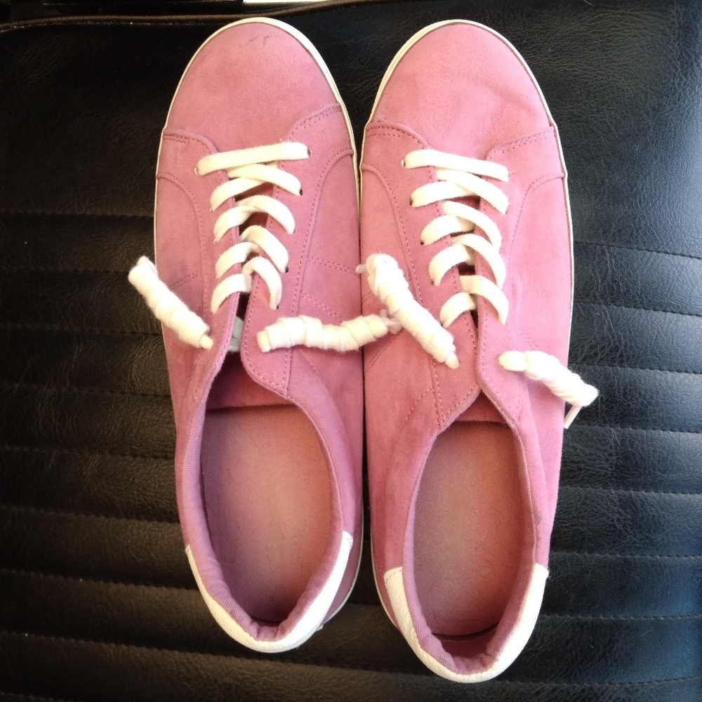 Pink Suede Shoes - Picture 6 of 8
